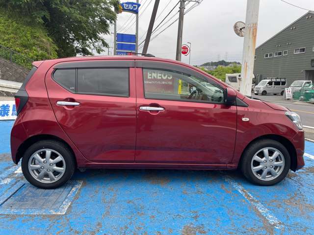 4WD☆走行1万km☆スマアシ3☆レーンキープ☆オートハイビーム☆前後誤発進抑制☆先行車発進告知☆LEDオートライト☆フルセグナビ☆ミュージックサーバー☆バックカメラ☆キーレス☆I-STOP☆禁煙車☆