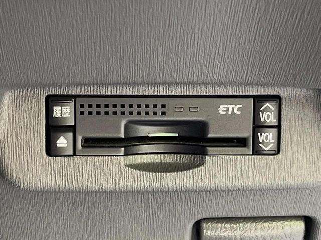 【ETC】高速道路の料金所をストレスなく通過！話題のスポットやサービスエリアに多い「スマートIC」利用時は必須のアイテムです。当店でセットアップを実施、ご納車当日からすぐにご利用いただけます！