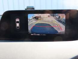 バックモニターがついていますので狭い駐車場でもラクラク♪　視認性もバッチリです。