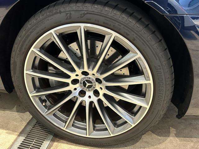 加速性能、ブレーキ性能、乗り心地、デザイン、全てにおいてご満足頂ける乗用車です！！