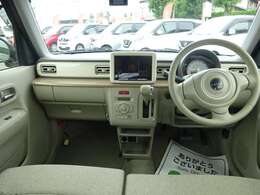 この他にも多数の画像を掲載しております。ご覧いただければ、より詳しくおクルマをご覧いただけます。日本全国への納車・登録も承ります！　※輸送費用等が別途必要となります。ご了承ください