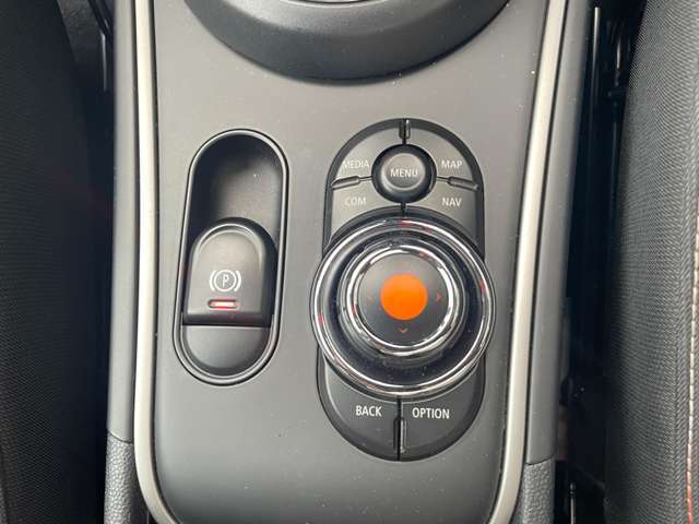 ぜひ厳選したドイツプレミアムブランドのお車を、見て・触って・比べてください！