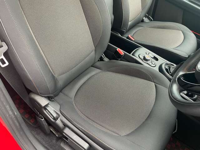 安心してカーライフを始めていただくことが出来るよう、必要な整備を実施し整備記録簿を発行いたします。