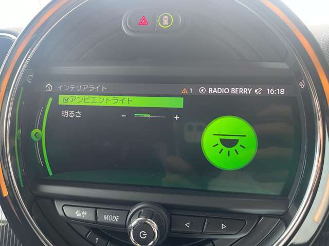 ご来場が難しいお客様でもご安心下さい、店頭在庫でしたらテレビ電話などを使いお車の詳細をご説明させて頂く事も可能でございます。当店スタッフが真心込めてご対応させて頂きます。