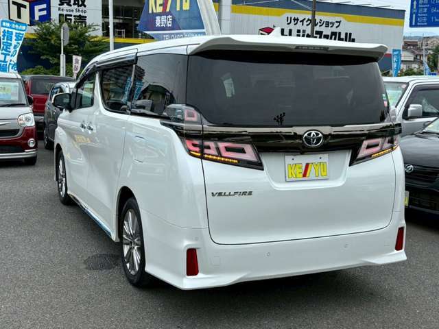 当社の展示車は全車両に”社団法人自動車公正取引協議会”の車両状態説明書を掲示しております。修復歴の有無は勿論、ドア等の外板の交換歴の有無までも表示☆口頭説明では無く書面にてお渡ししております♪