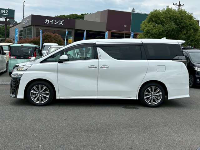 公的機関「（財）日本自動車査定協会」の基準を採用。日本オートオークション協議会「走行距離管理システム」で距離に不正が無いかもチェック済みです。