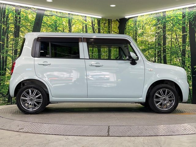 大好評のボディコーティング「弾スプラッシュコート」もご納車までに施工可能。通常のガラスコートと異なる、耐久年数6年の無機質ガラスコーティングが、ボディをキレイな状態に保ってくれます。