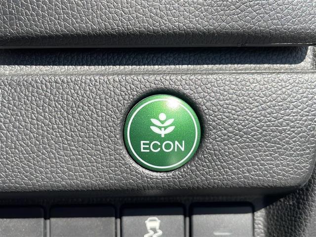 【運転席操作部】快適なドライブを楽しむための機能が装備されています！運転席から触れるので、使いやすいです！除菌プランいれていただくと、さらに清潔で安心していただけます！