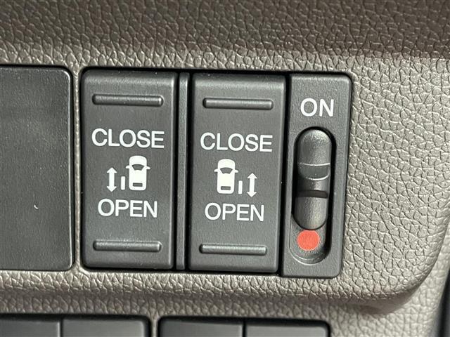 【運転席操作部】快適なドライブを楽しむための機能が装備されています！運転席から触れるので、使いやすいです！除菌プランいれていただくと、さらに清潔で安心していただけます！