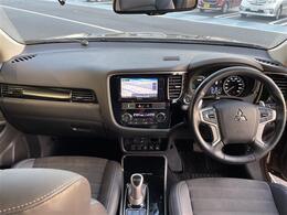 【インパネ全体】『インパネ全体』の画像になります。写真の内容に関してご不明点、ご質問等がございましたらお気軽にガリバー店舗までお問い合わせください。