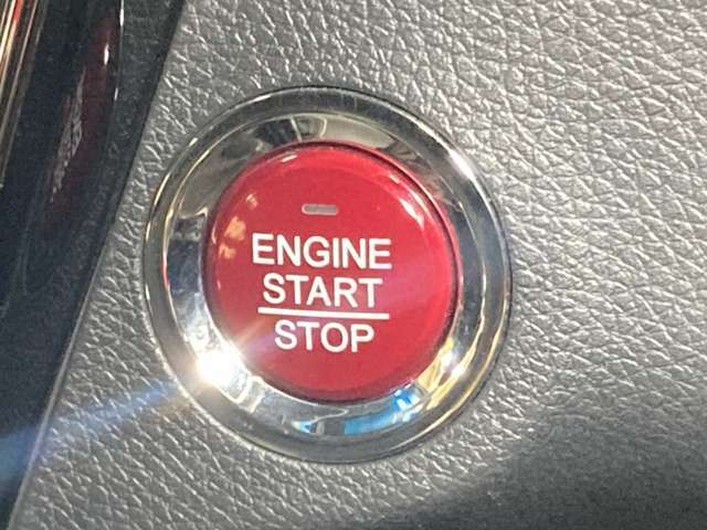【プッシュ式エンジン・インテリジェントキー】プッシュ式エンジンスタートでブレーキを踏んでボタンを押すだけでエンジン始動がスムーズ！！鍵をカバンに入れているだけでエンジンの始動が可能★