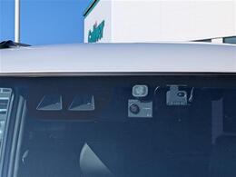 気になる車はすぐにお問い合わせください！右のカーセンサー専用無料ダイヤルから、専門スタッフがお車のご質問にお答えいたします！