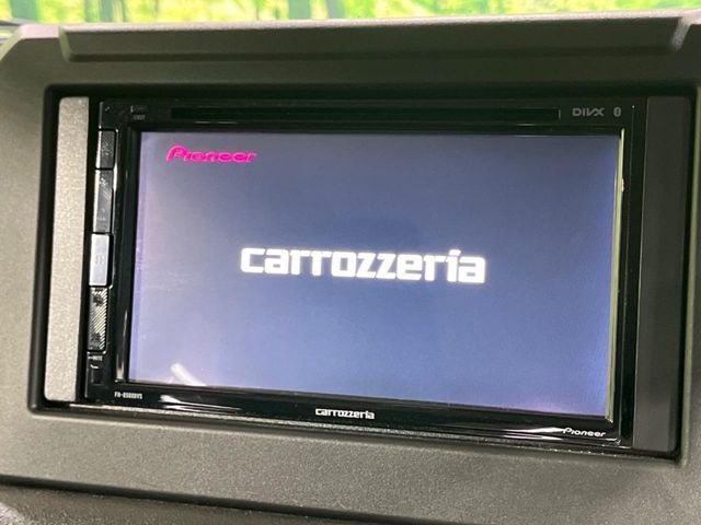 【ディスプレイオーディオ】お手持ちのスマートフォンとの連携で、ナビや音楽再生など各種アプリを使用可能。スマホに近い感覚でお使いいただけます♪