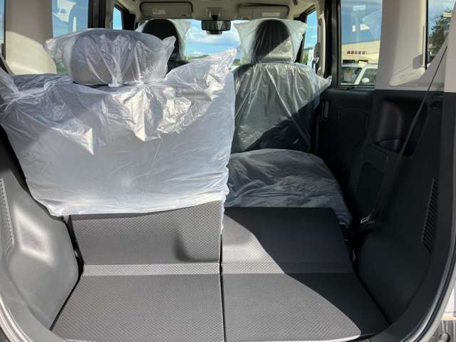 実際に店舗にご来店いただいた時と同じように、LIVE動画でお車の詳細や装備を見ることができます！