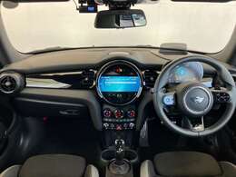 ★全国の正規ディーラーにて、対応可能な認定中古車保証付となります。アフターメンテナンスもお近くの正規ディーラーで可能でございます。遠方の方もご安心してお選びいただけます。