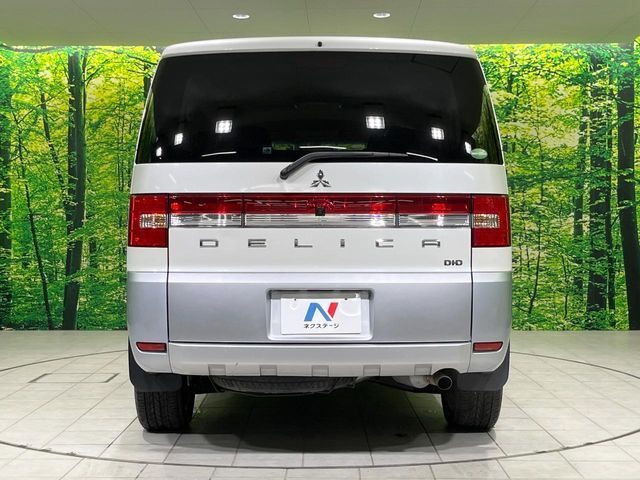 安心の最長10年・走行無制限保証（有償）をご用意。保証内容も充実はもちろん、無料点検＆オイル交換や、年中無休の全国・24時間ロードサービスも付帯されておりますのでご安心下さい。