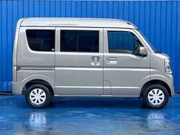 【有限会社クライス】です。当社のウリは中古車を中古と思わせない【業界トップクラスの仕上げ】が魅力です！！また、高価買取・アフターメンテナンス・自動車保険などお車に関わること、全てお任せください！！