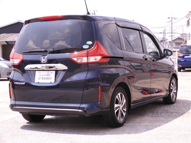 お立ち寄りいただく際は、事前にご連絡をお願いします。お目当てのお車が商談中や売約となることもございます。ご確認いただいてから、お立ち寄りください。