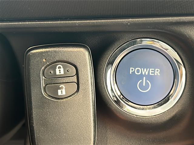 【任意保険の取扱】各社任意保険の取扱もございます。万が一の等級ダウン事故が発生した場合にも契約時に定めた保険料が変わらない3年長期契約も取り扱います。お客様のご要望、用途に応じてお見積もりも致します。