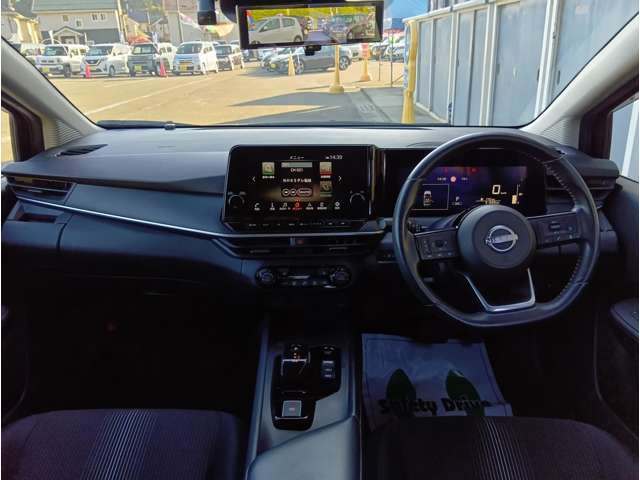 お車のご相談受け賜ります。売却・販売・車検・修理・鈑金・保険等担当者がサポートさせて頂きます。