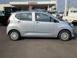 静岡ダイハツの中古車は、展示前に徹底した洗車や室内清掃を実施しております。