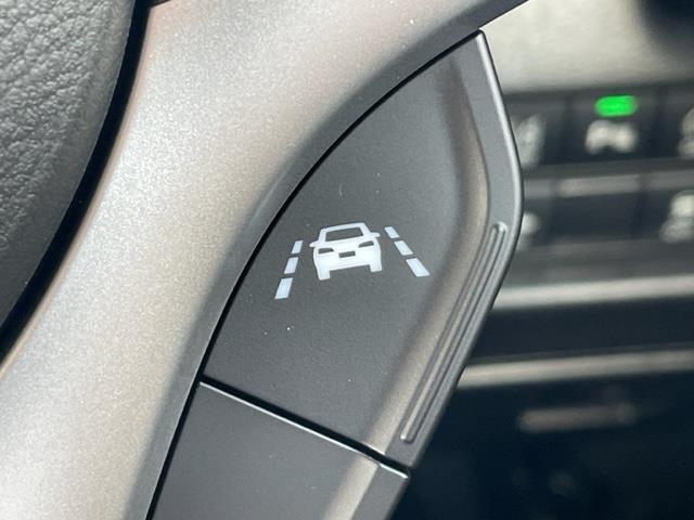 気になる車はすぐにお問い合わせください！画面右側の0066から始まる無料ダイヤルからお問い合わせ下さい！専門スタッフがお車のご質問にお答えいたします！