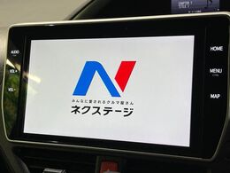 【大画面ナビ】人気の大型10インチナビを装備。存在感のある大画面はインパクト大！ナビ利用時のマップ表示は見やすく、テレビやDVDは臨場感がアップ！いつものドライブがグッと楽しくなります♪
