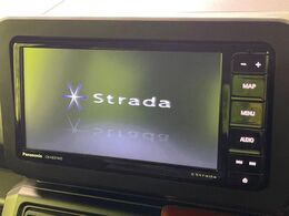 【ナビゲーション】目的地までしっかり案内してくれる使いやすいナビ。Bluetooth接続すればお持ちのスマホやMP3プレイヤーの音楽を再生可能！毎日の運転がさらに楽しくなります！！