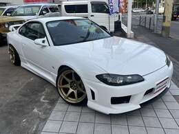 ターボ☆6速MT☆ニスモエアロ☆ローダウン☆エアロミラー☆ブリスターフェンダー☆前置きインタークーラー☆アルミラジエーター☆フルバケスーパーローシート☆カロッツェリアオーディオ☆LEDライト☆