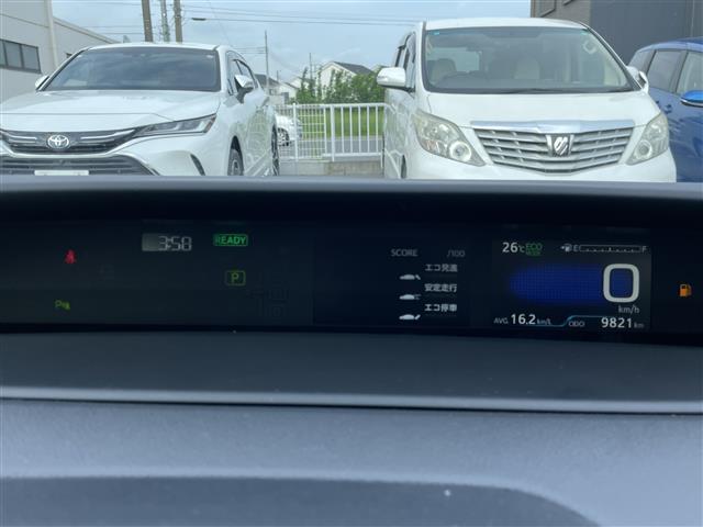 ODOメーターの表示値は9821kmです。店舗にて現車の確認もいただけますので、お電話で在庫のご確認の上是非ご来店くださいませ！！！