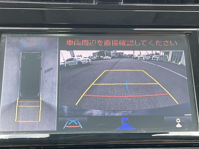 【パノラミックビューモニター】クルマを真上から見下ろした視点で駐車をサポートします！クルマの斜め後ろや真横など、いち早く障害物に気が付くことができます。