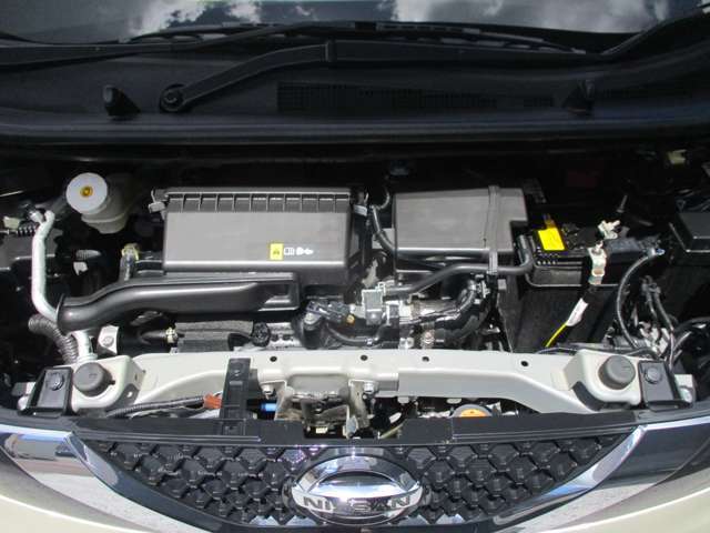 660CCのガソリンエンジンです。当店はこの他のお車も多数展示しております。お探しのお車がございましたらお気軽にご連絡下さい！　Tel　097-543-1137大分日産自動車プレジールu