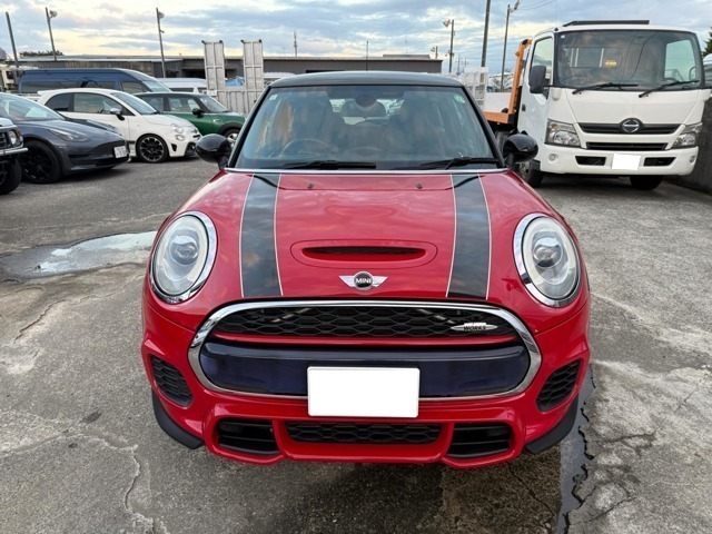 車両重量：1280KG　車両総重量：1500KG　長さ387×幅172×高さ143CM