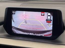 【バックカメラ】駐車時に後方がリアルタイム映像で確認できます。大型商業施設や立体駐車場での駐車時や、夜間のバック時に大活躍！運転スキルに関わらず、今や必須となった装備のひとつです！