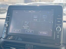 【純正ナビ】人気の純正ナビを装備。オーディオ機能も充実しており、Bluetooth接続すればお持ちのスマホやMP3プレイヤーの音楽を再生可能！毎日の運転がさらに楽しくなります！！