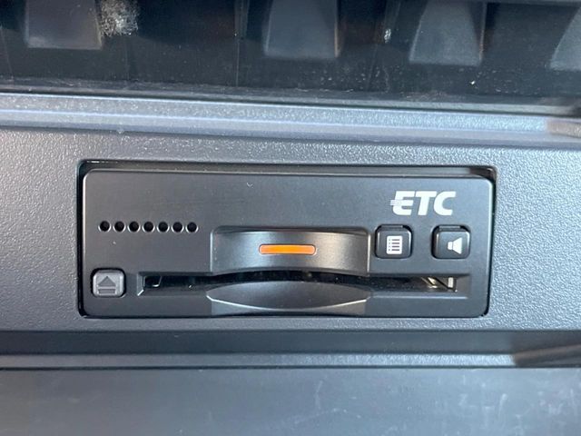 【ETC】高速道路の料金所をストレスなく通過！話題のスポットやサービスエリアに多い「スマートIC」利用時は必須のアイテムです。当店でセットアップを実施、ご納車当日からすぐにご利用いただけます！