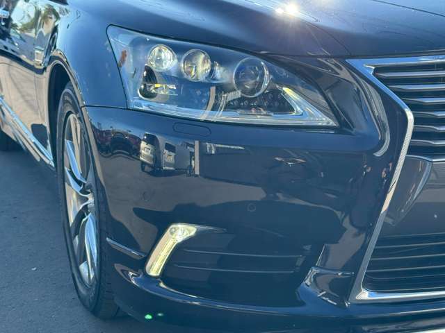 【LEDヘッドライト】悪天候・夜間走行中でも良好な視界を確保できます！点灯速度が早く消費電力も抑えてくれます！