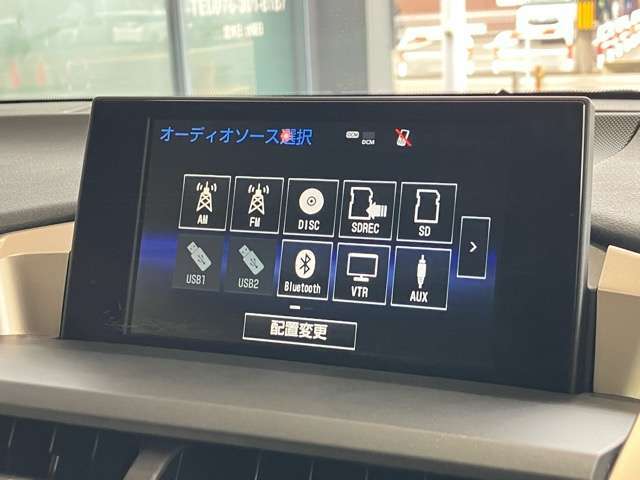 【地デジナビ】　　地デジナビが装備されており、DVD再生、Bluetoothなど幅広いメディアに対応しております♪目的地にも迷わず行けます♪