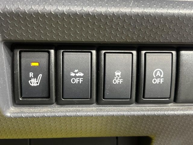 【シートヒーター】寒い日に重宝するシートヒーター！エアコンより早く温まってくれるので寒がりの人も安心ですね♪エアコンの温風は乾燥するから苦手、という方にもをおすすめです。