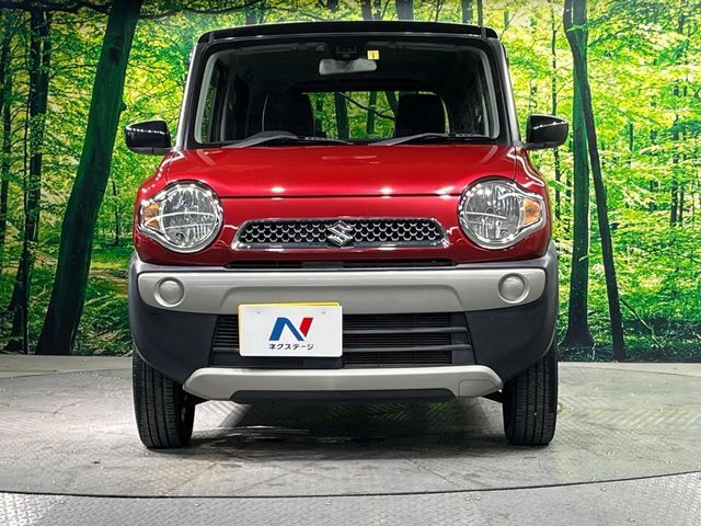 弊社では、全車『修復歴なし』のお車のみ取り扱っております。専任バイヤーによる厳選した仕入れの後、入庫後の車両チェックを行い、ネクステージが認定した高品質な中古車をご提供しております。