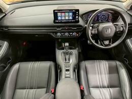 アイポイントが高く、非常に見晴らしの良いコックピットはロングドライブに最適。一度乗ったら病みつきです。