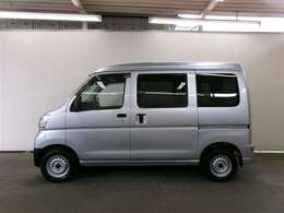 トヨタのお店で中古車をお買い上げいただいたすべてのお客様に安心で快適なカーライフをお約束する1年間保証付です。