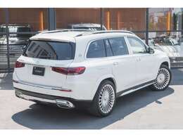 フットトランクオープナー・360°カメラ・パノラミックスライディングルーフ・アクティブパーキングアシスト・アクティブディスタンスアシストディストロニック