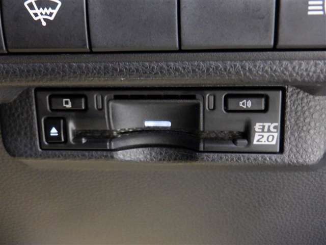 ETC車載器付きです。高速道路の料金所もスムーズに通過できます。