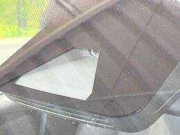 【トヨタセーフティセンス】走行中に前方の車両等を認識し、衝突しそうな時は警報とブレーキで衝突回避と被害軽減をアシスト。より安全にドライブをお楽しみいただけます。