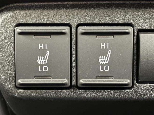【シートヒーター】シートを温めてくれる暖房機器です！長時間座っていると負担が掛かりやすい背中や腰、または冬場などの寒い日に冷えやすい脚部に快適なぬくもりを伝えます。