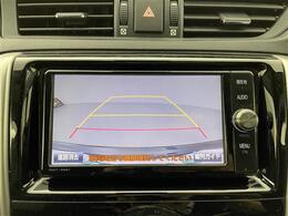 【バックモニター】後ろのカメラの映像がモニターに映し出されるので、後方の見えない死角や、障害物との距離感などもしっかり安全確認することができます！