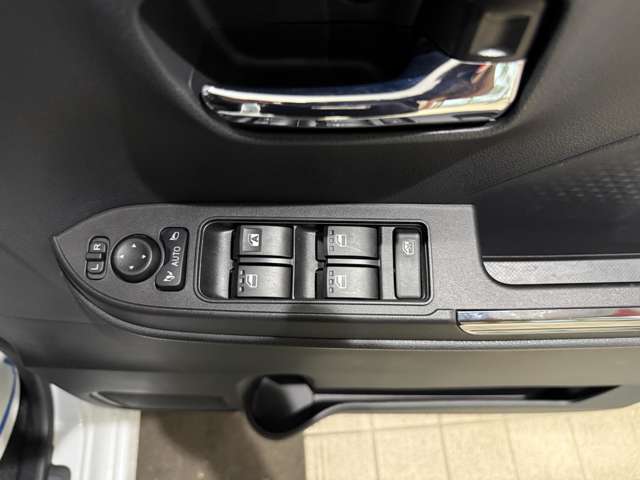 自家用自動車のみならず事業用の商用車も取り扱っておりますので何なりとお申し付け下さい！