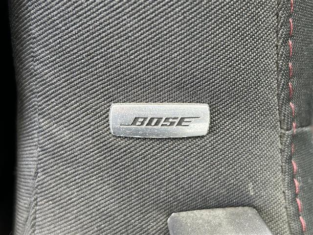 【スマートキー】鍵を挿さずにポケットに入れたまま鍵の開閉、エンジンの始動まで行えます！