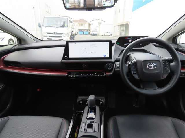 当店では店舗での販売もいているため、掲載中のお車が先にご成約となる場合がございます。気になるお車がございましたら、お早めにお問合せ下さいませ。